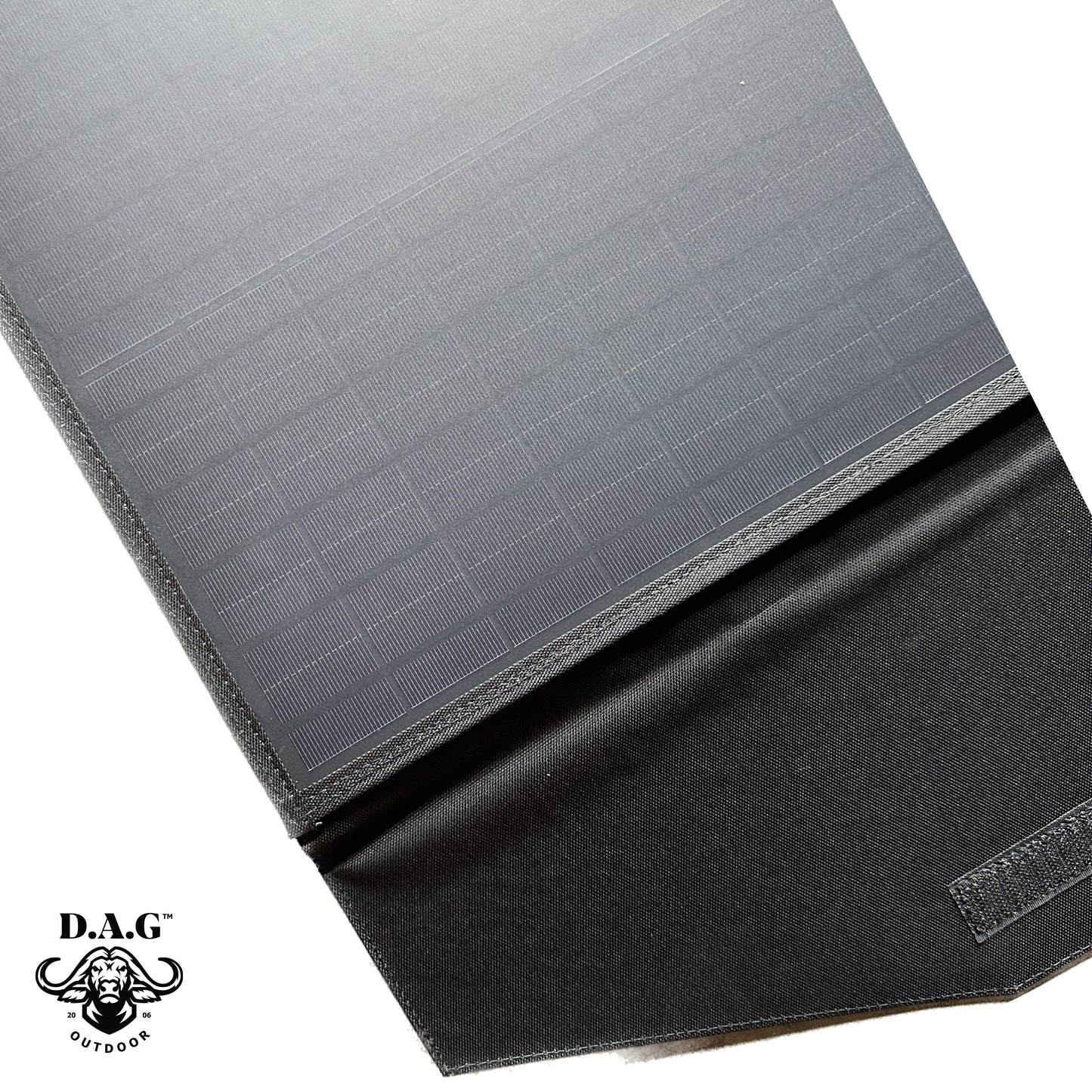 D.A.G | Mono crystalline Silicon 100 W 18V Portable Camping Solar Panel