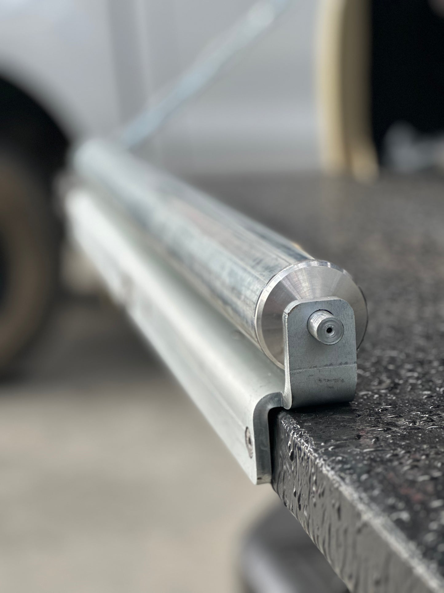D.A.G | Tailgate Roller
