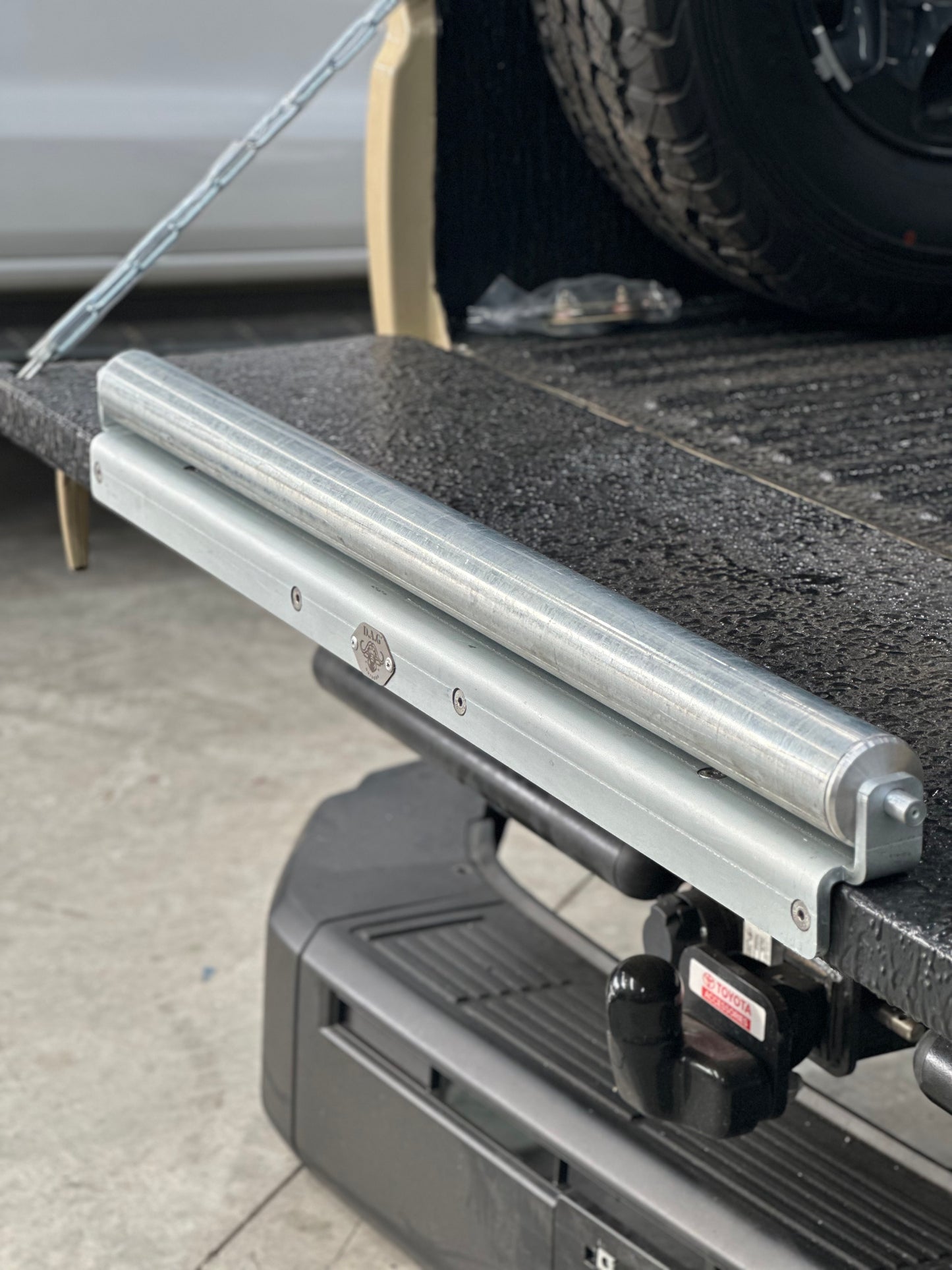 D.A.G | Tailgate Roller