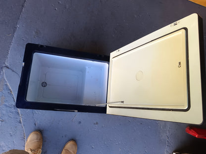 DEMO D.A.G 40L Stainless steel Fridge/Freezer