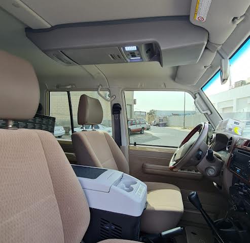 D.A.G LANDCRUISER 79 SERIES ROOF CONSOLE D/C